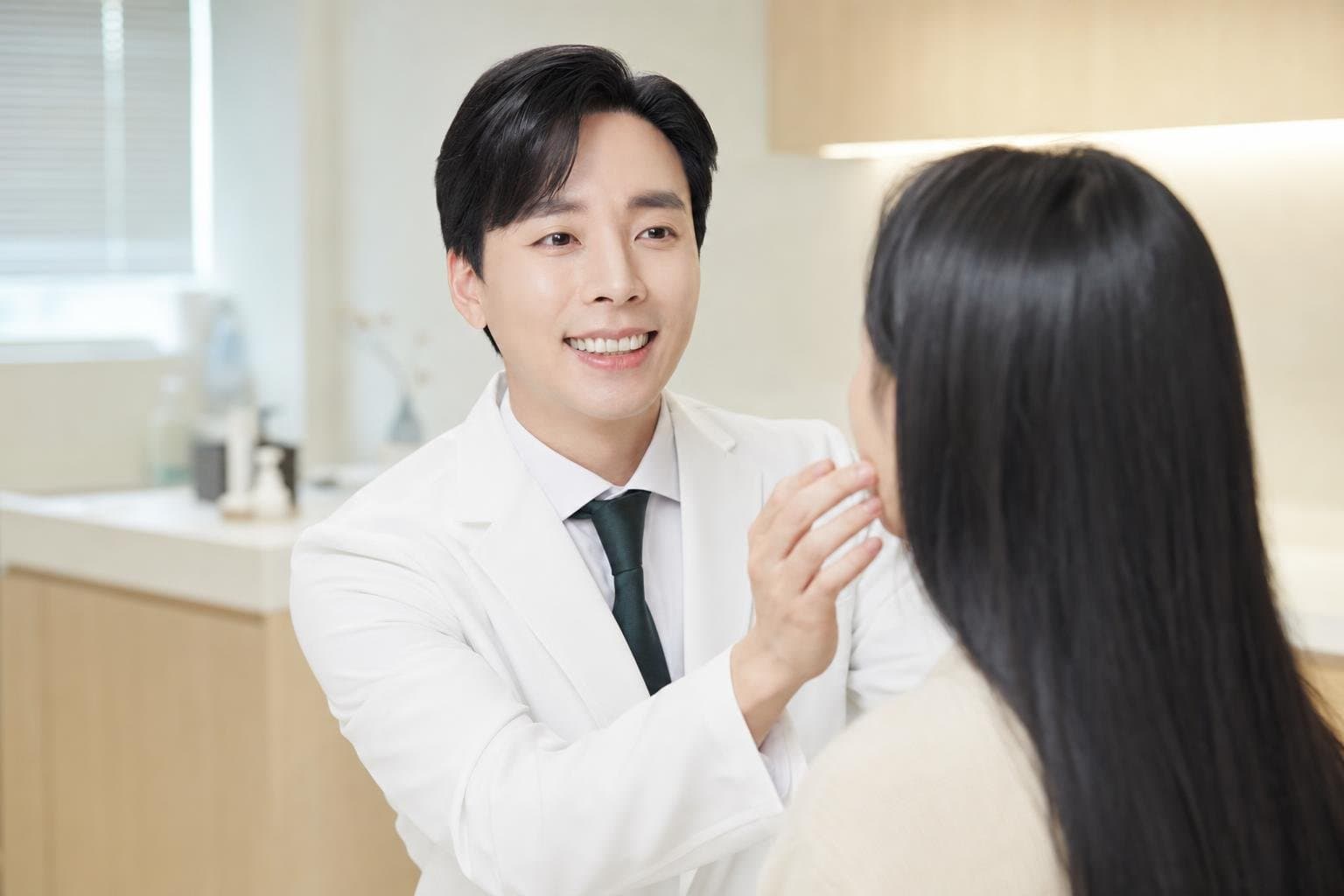 Dr. Min Jeong with a patient at REDI Dermatology in Seoul, discussing skin booster seoul